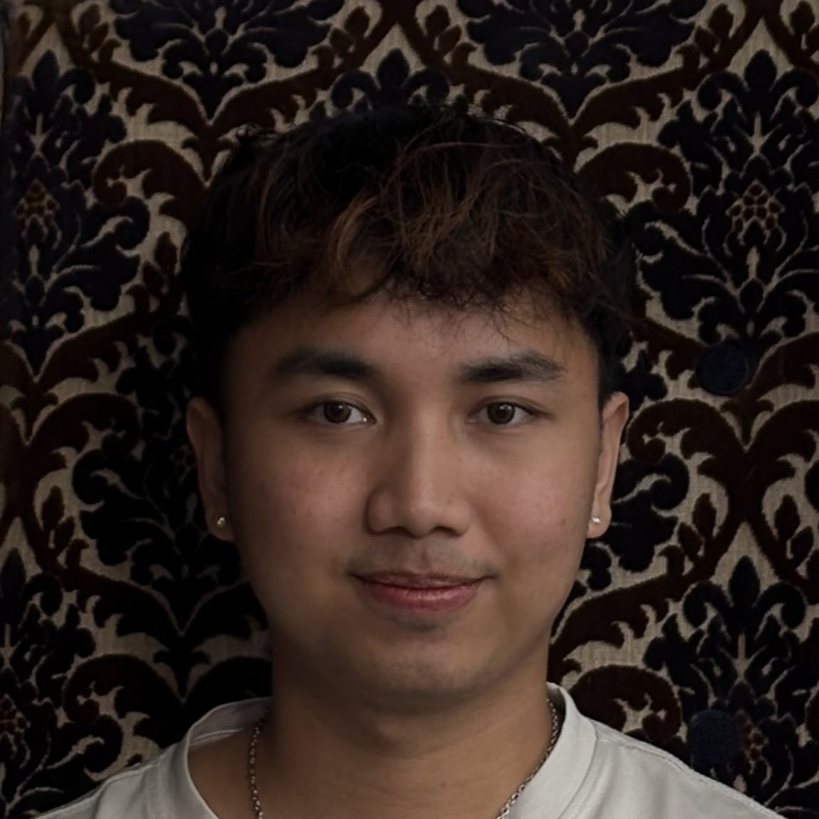 nheek